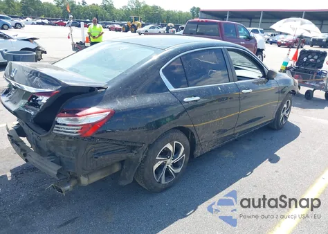 2017 Honda Accord Lx z USA, uszkodzony, nr VIN 1HGCR2F35HA014144
